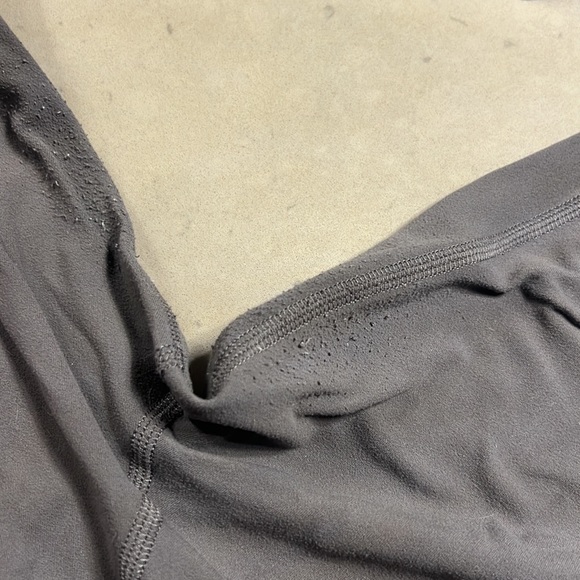 Good condition gray align buttery leggings - Picture 4 of 5